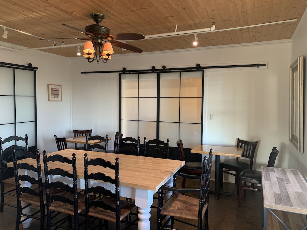 Woodbridge Inn & Tavern - photo 130