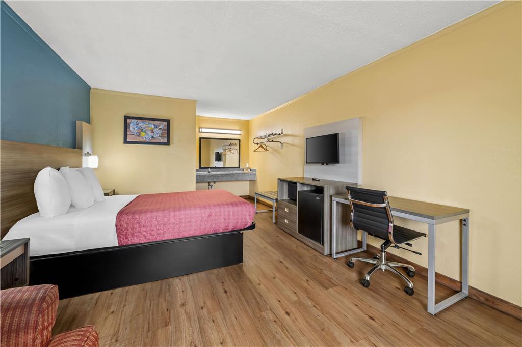 Econo Lodge Charlotte Airport Area - photo 11