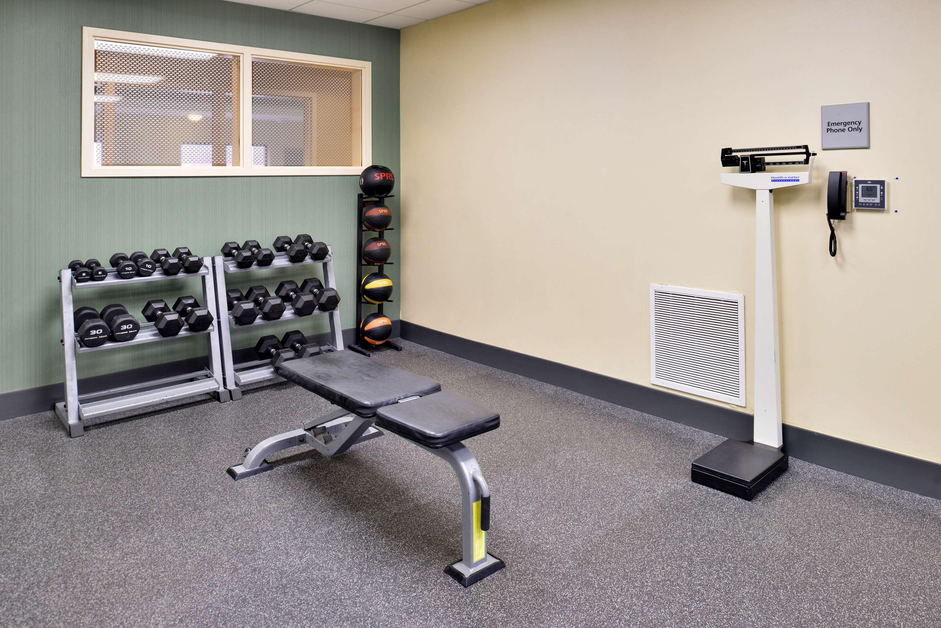 Hampton Inn & Suites Fort Belvoir Alexandria South - photo 10