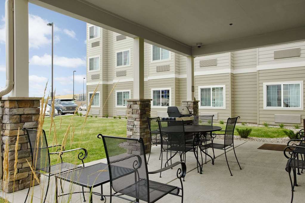 Microtel Inn & Suites by Wyndham Williston - photo 21
