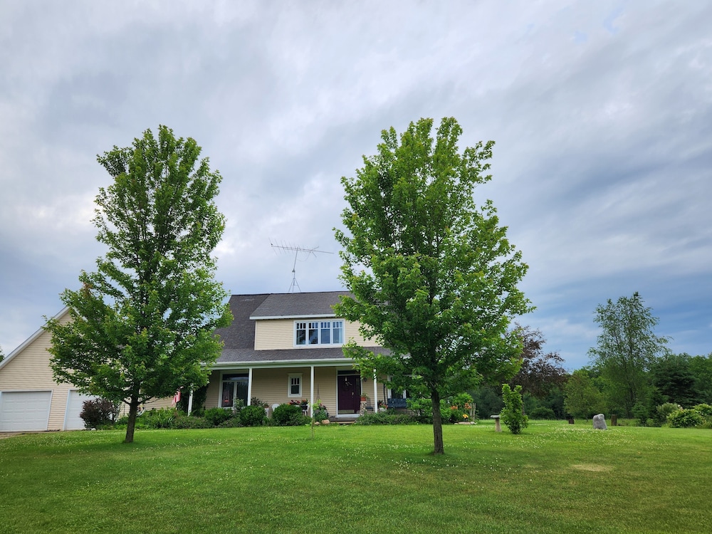 Sweetfern Inn - carbon neutral hotel in Clare