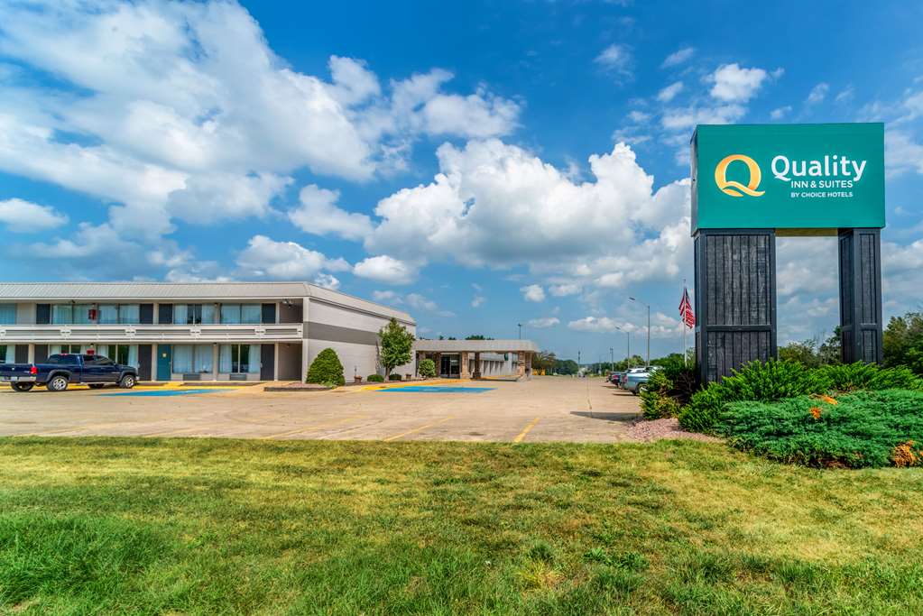 Quality Inn & Suites Vandalia near I 70 and Hwy 51 - photo 6
