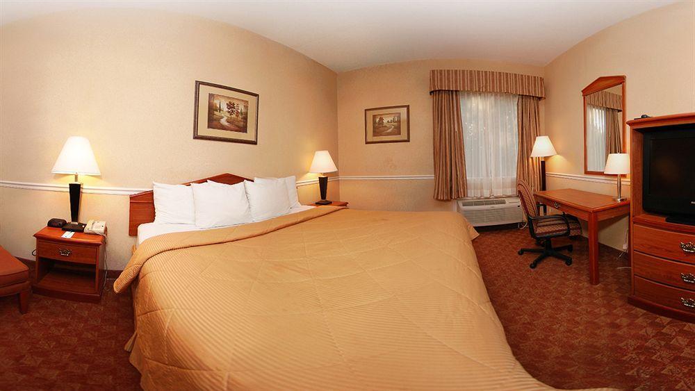 Days Inn Henderson - photo 8