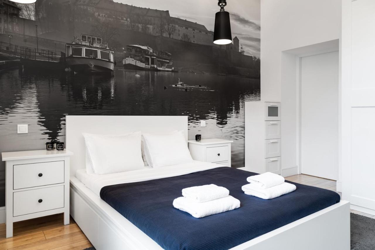 Househost Apartment: Bonerowska 5 19 — 4-Star Luxury Hotel in Krakow, Poland