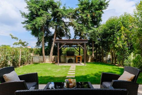 IOLI by halu 3BD family house with private garden — 4-Star Luxury Hotel in Afytos, Greece