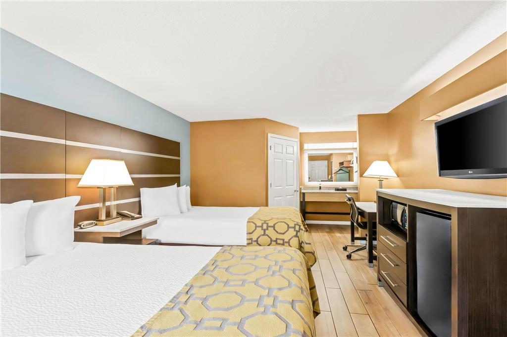 Baymont by Wyndham Forest City - photo 22