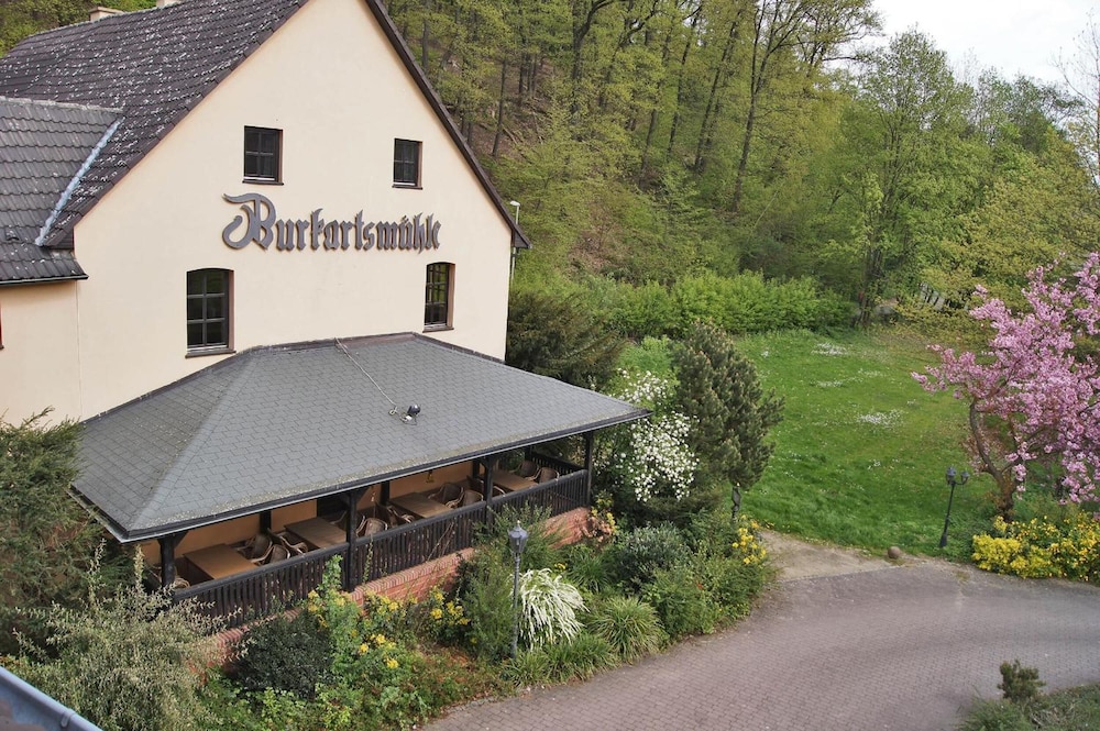 Landhotel Burkartsmühle — hotel in Hofheim Am Taunus
