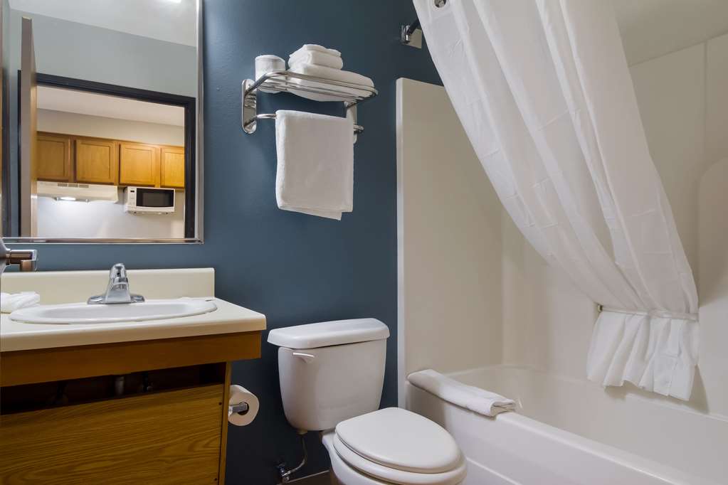 WoodSpring Suites Jacksonville East 295 Cruise Port - photo 13