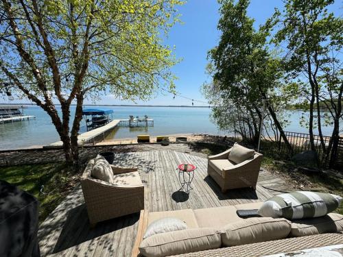 Lakefront Bliss On Old Mission Peninsula — Traverse City
