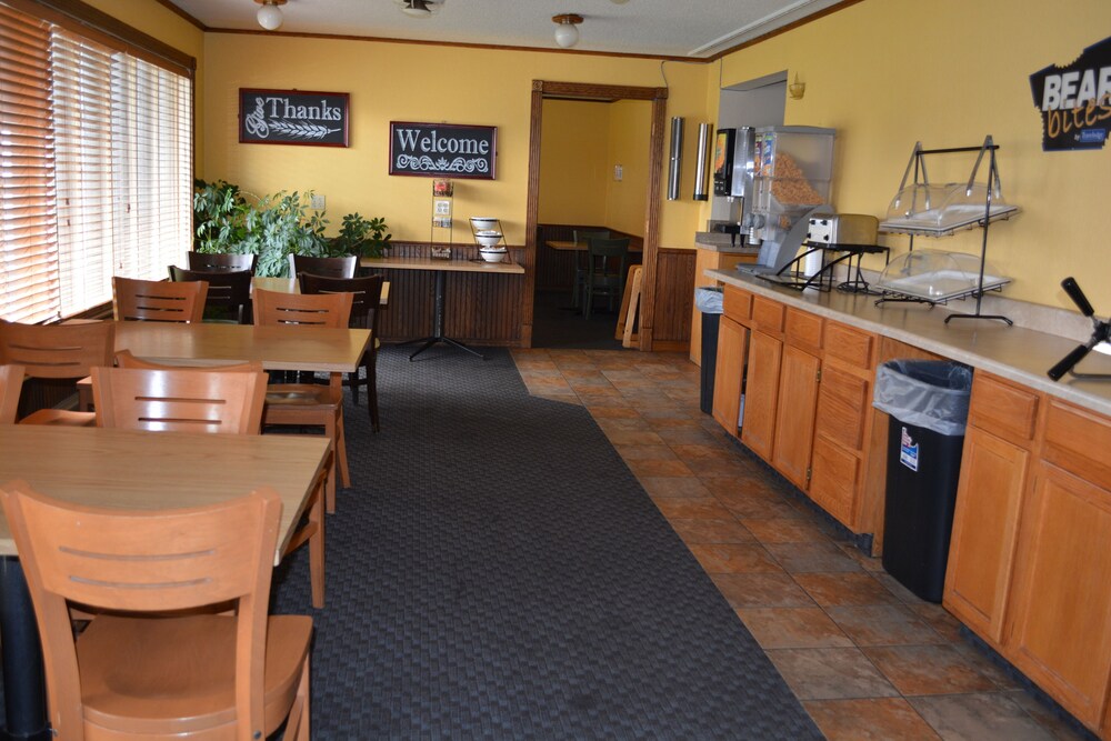 Travelodge Grand Forks - photo 27