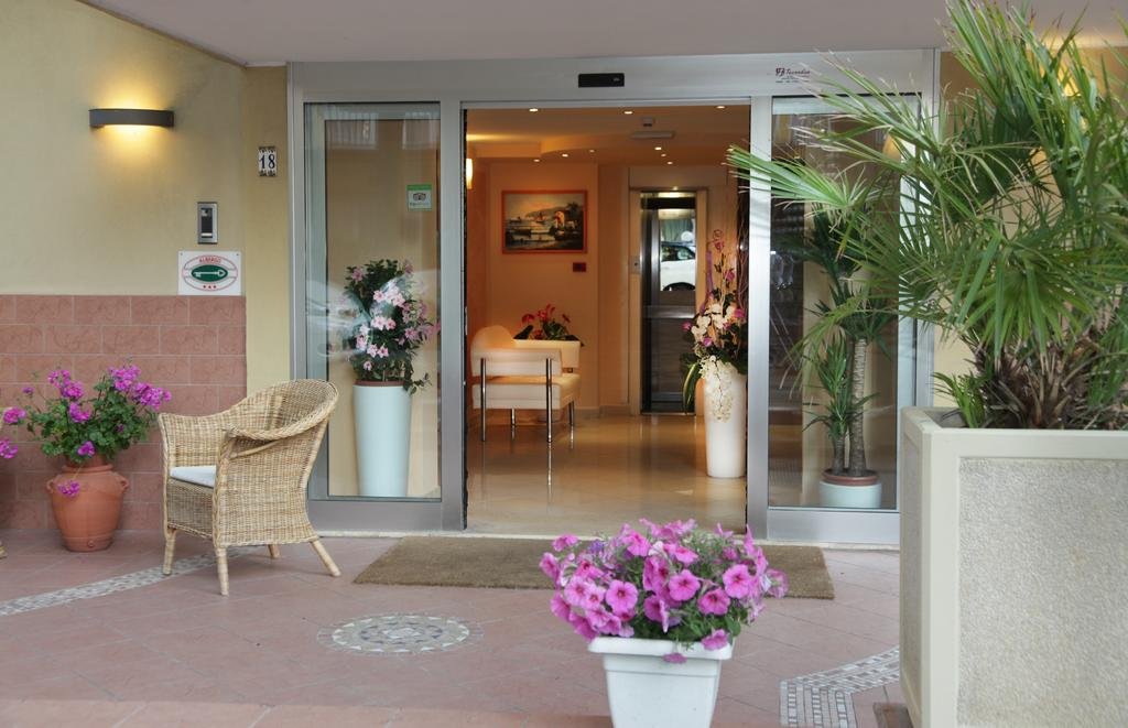 Hotel De La Ville — Rimini — photo 4