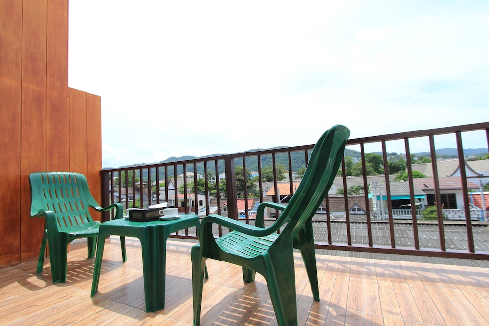 The Guide Hometel - carbon neutral hotel in Phuket