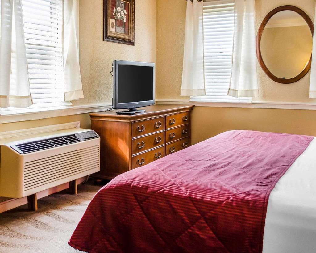 Clarion Inn Strasburg Lancaster - photo 24