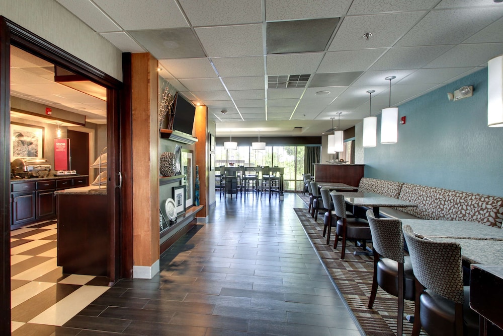 Hampton Inn Rolla - photo 33
