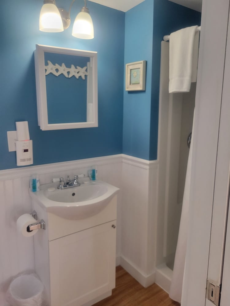 2 River Road Inn & Cottages - photo 50