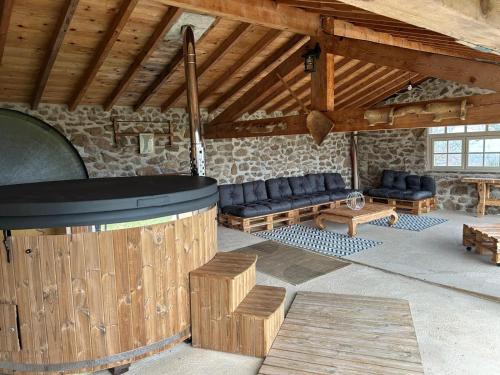 La Petite Chavanne 4 Etoiles - last minute hotel in Champdieu