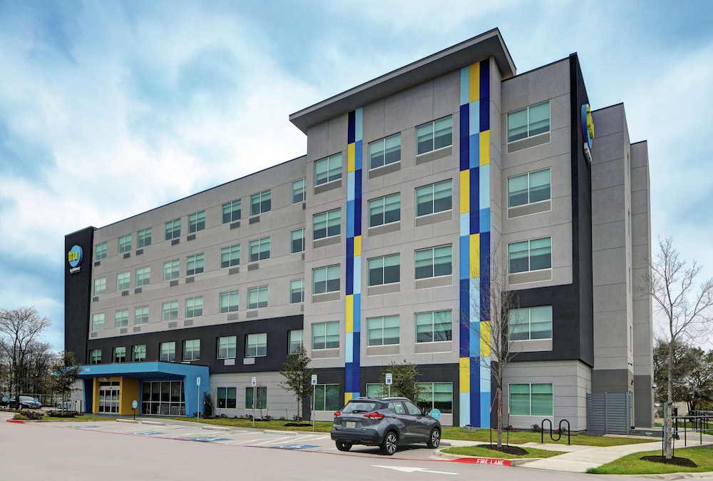 Tru by Hilton Austin Airport TX - featured photo