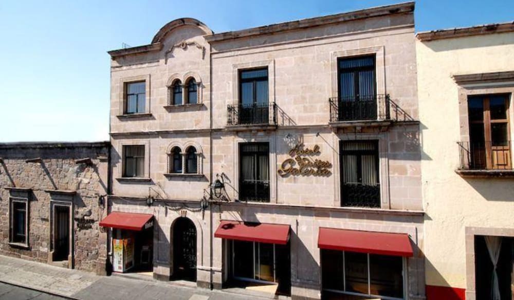 Hotel & Suites Galeria