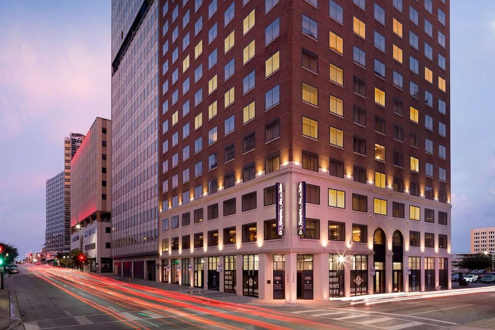 Hampton Inn & Suites Dallas Downtown - photo 72