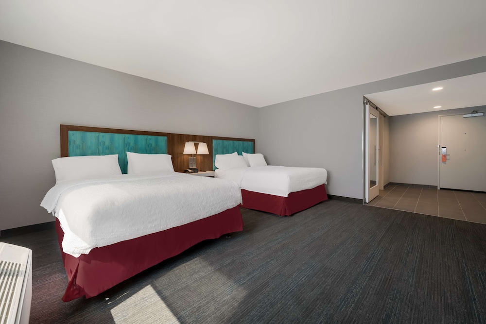 Hampton Inn Detroit Southfield - photo 21