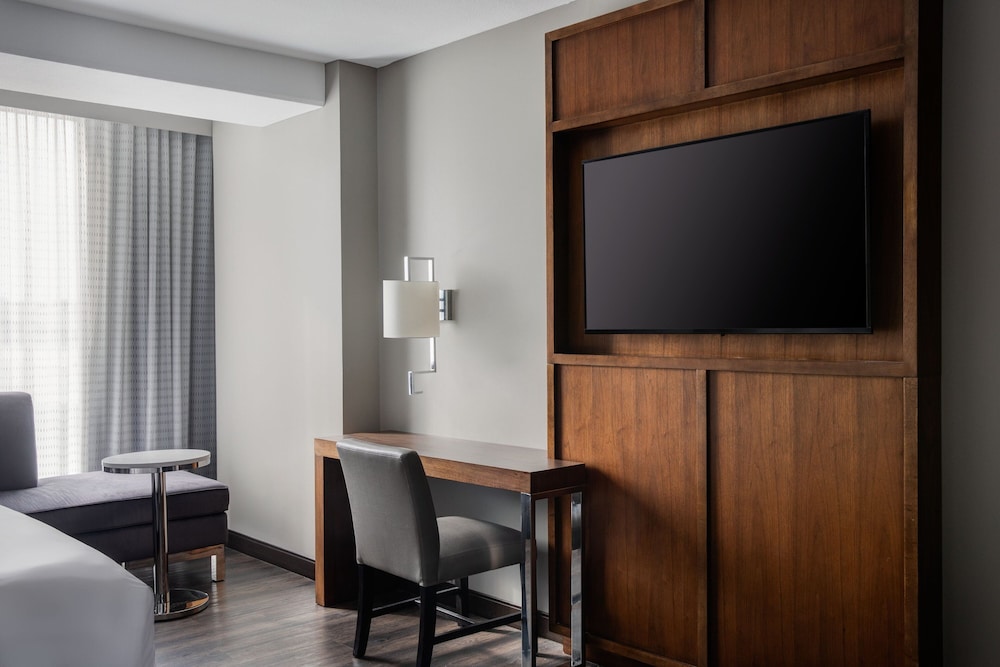 Omaha Marriott Downtown at the Capitol District - photo 12