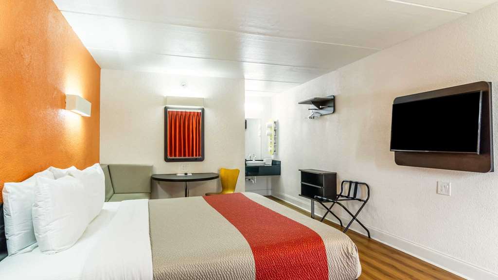 Motel 6 Brunswick GA - photo 13