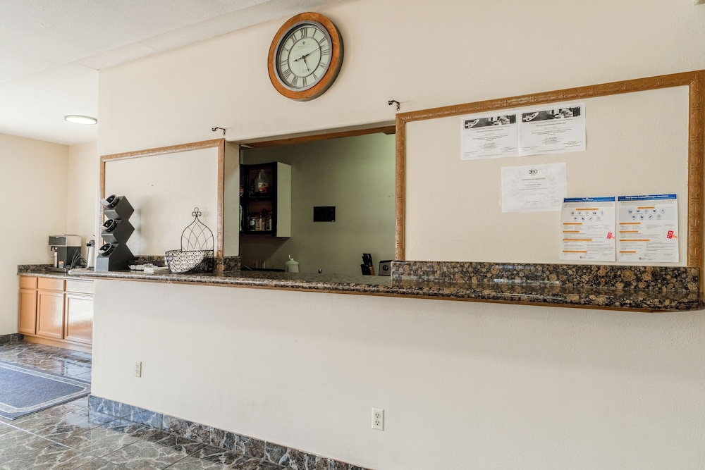 Texan Inn By Oyo Beeville Us 181 - photo 11