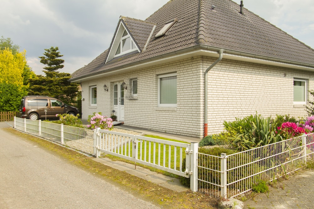 Haus Betty — 5-Star Luxury Hotel in Ostrhauderfehn, Germany
