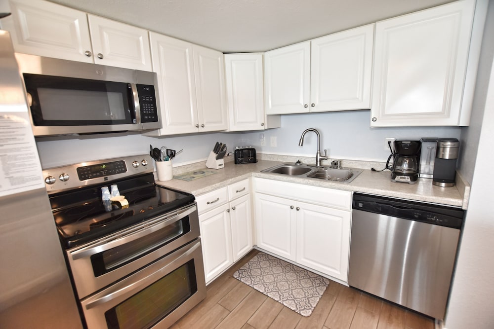 0403 Waters Edge Resort 1 Bedroom Condo by RedAwning - photo 7
