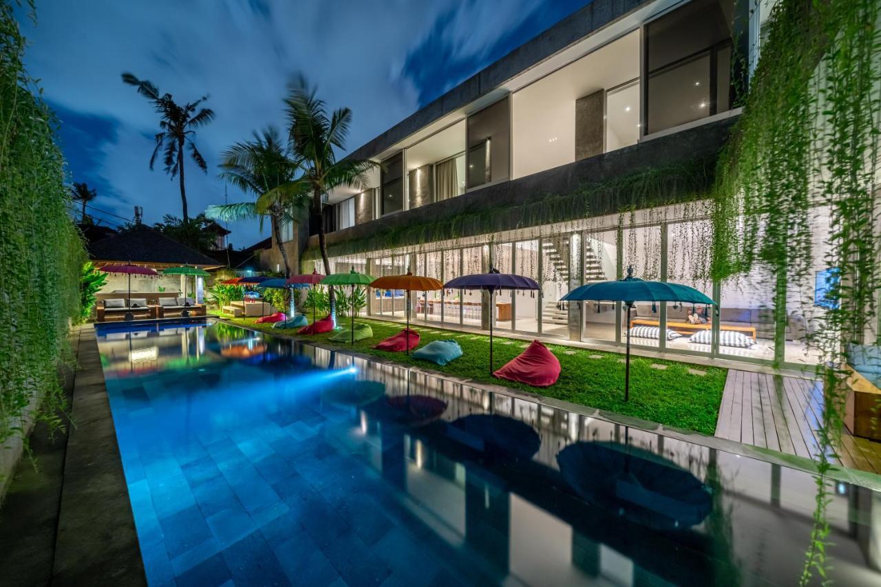 Villa Simpatico Spacious 6 BR Villa Retreat in Central Seminyak — 4-Star Luxury Hotel in Seminyak, Indonesia