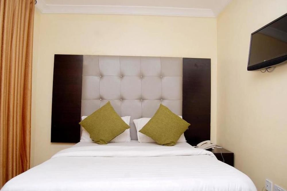 West 11 Luxury - last minute hotel in Lagos
