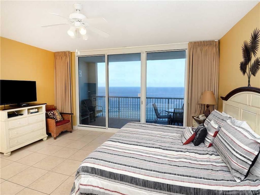 Majestic 1708 West Tower I Studio Condo - photo 5
