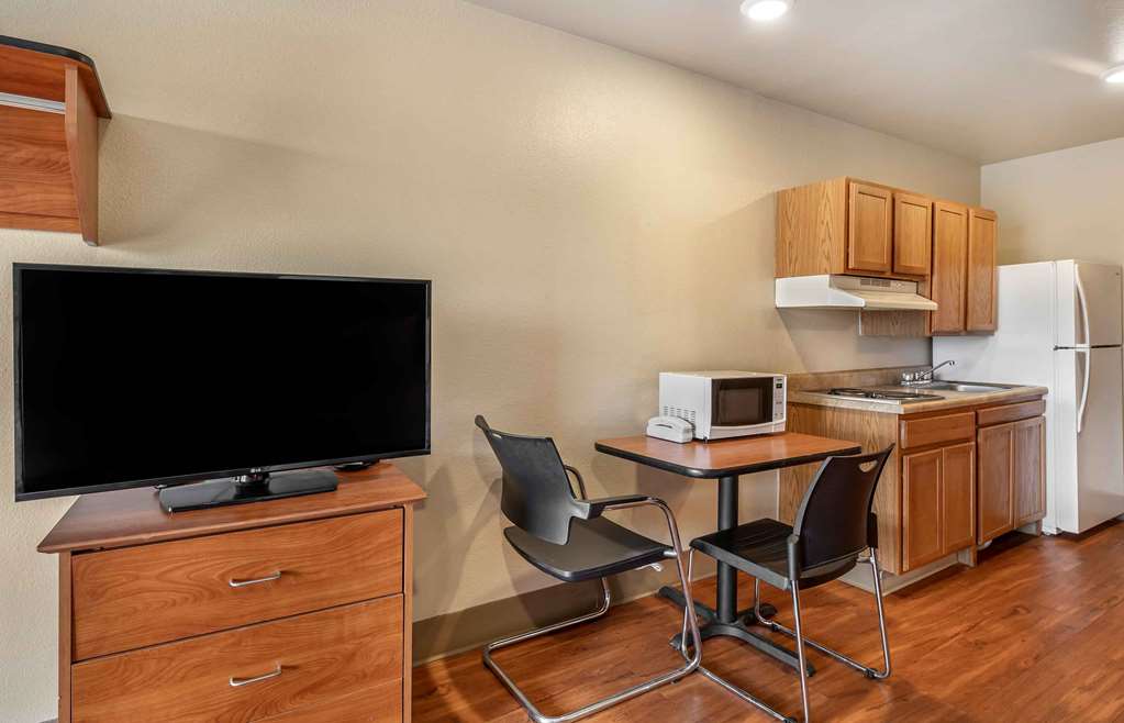 Extended Stay America Select Suites Wichita North - photo 33
