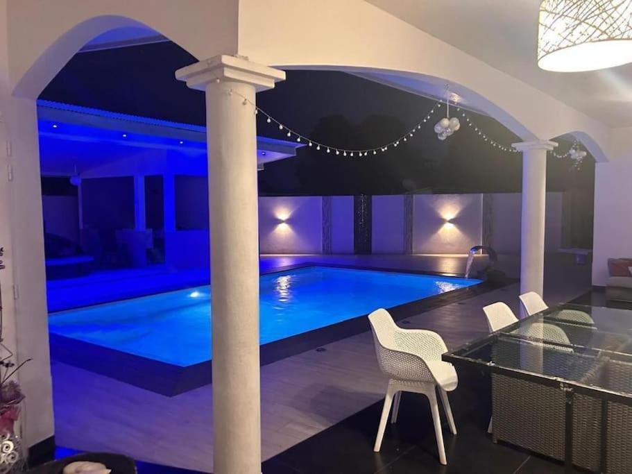 Somptueuse villa — 4-Star Luxury Hotel in Matoury, French Guiana