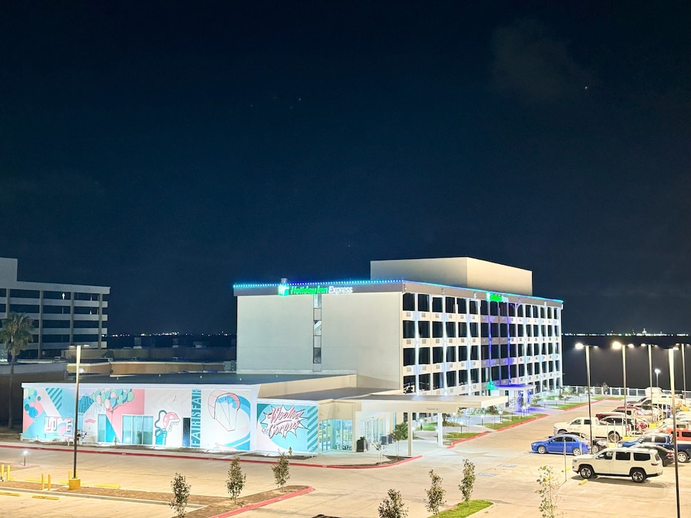 Holiday Inn Express Corpus Christi Beachfront by IHG - photo 68