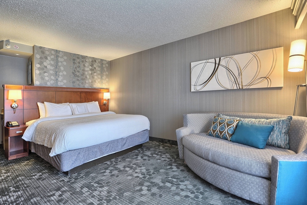 Courtyard by Marriott Harrisburg West Mechanicsburg - photo 18