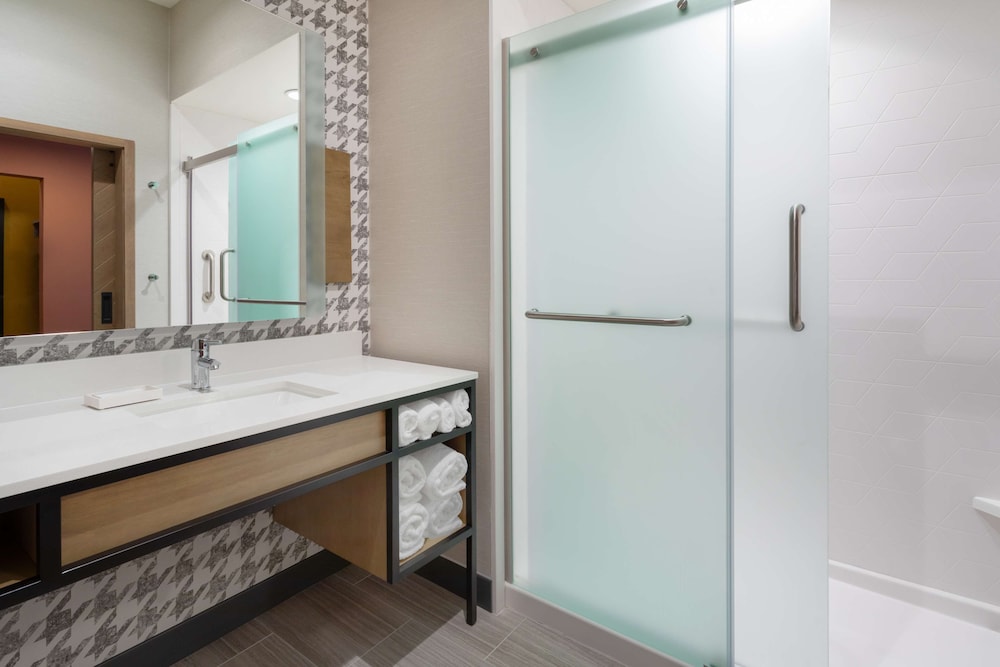 Hilton Garden Inn Hays - photo 16