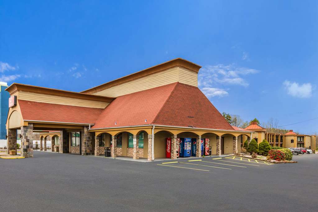 Econo Lodge Salisbury - photo 2