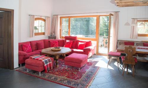 Holiday flat Val di Lai with Jacuzzi for 6 persons Lenzerheide — 4-Star Luxury Hotel in Lenzerheide, Switzerland