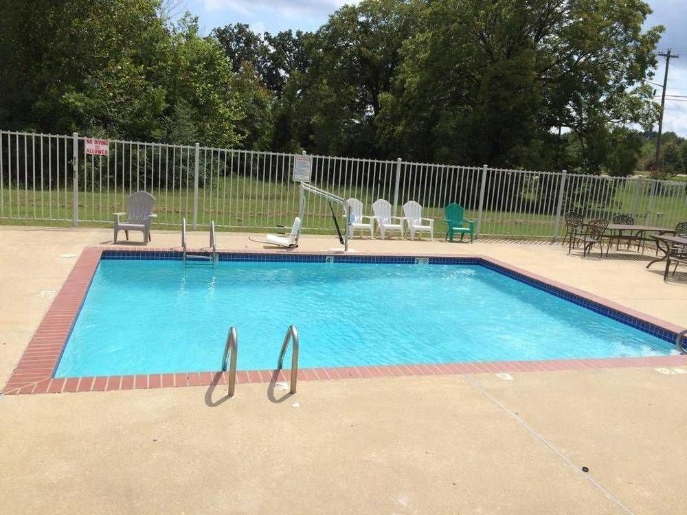 Best Western Oak Tree Inn - photo 4