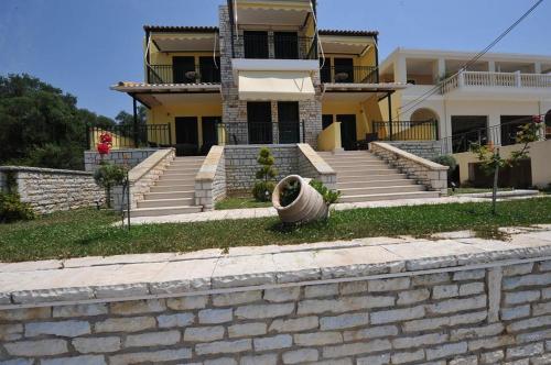 Koronisia Apartments — 4-Star Luxury Hotel in Arta, Greece