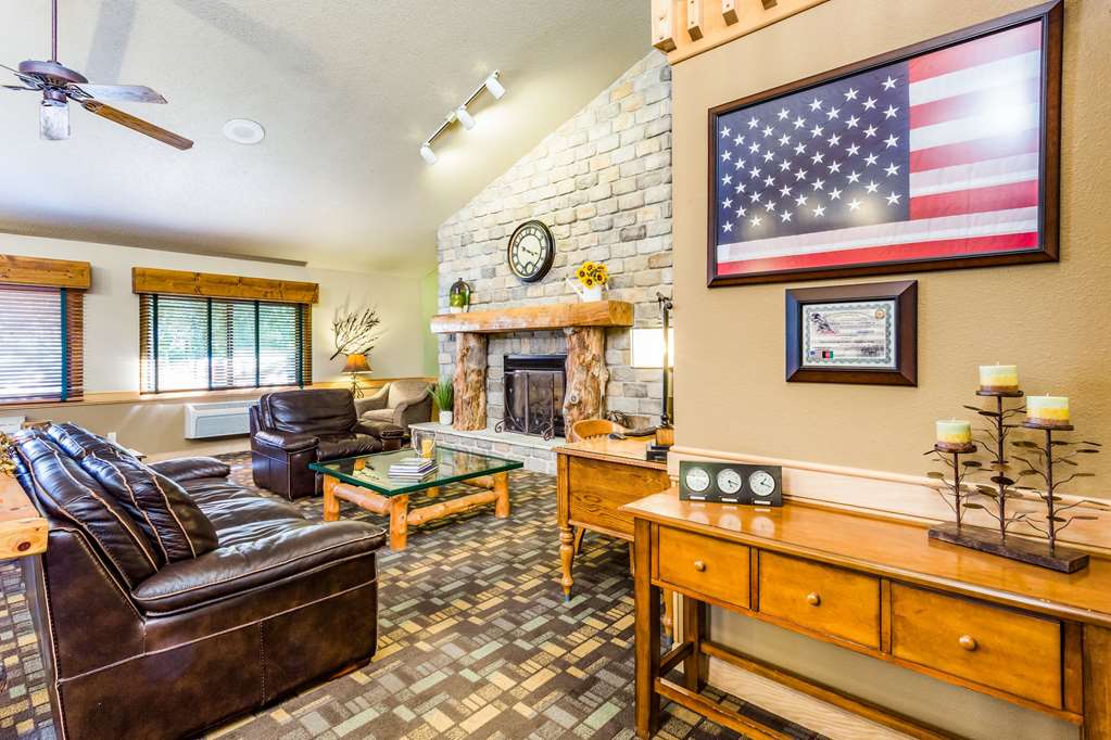 AmericInn by Wyndham Hampton - photo 5