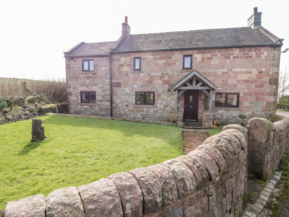 The Farmhouse — 4-Star Luxury Hotel in Stoke-On-Trent, United Kingdom