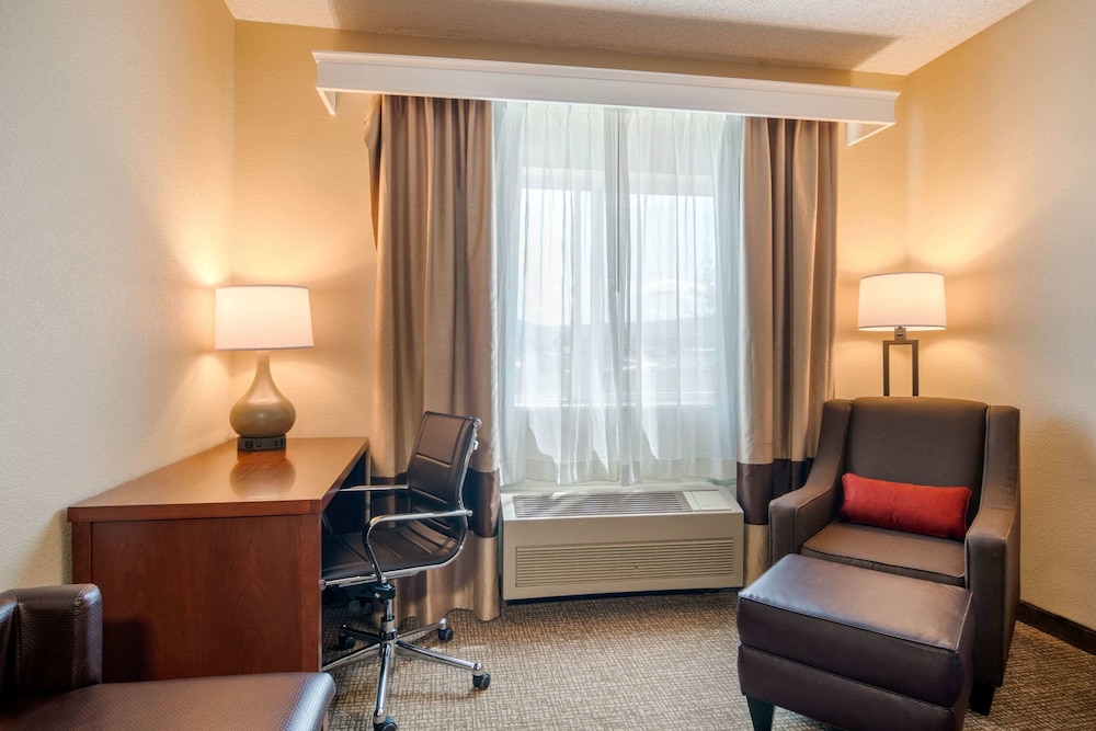 Comfort Inn Medford North - photo 7