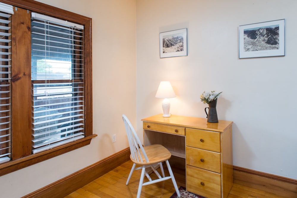 The Farrington Inn - photo 24