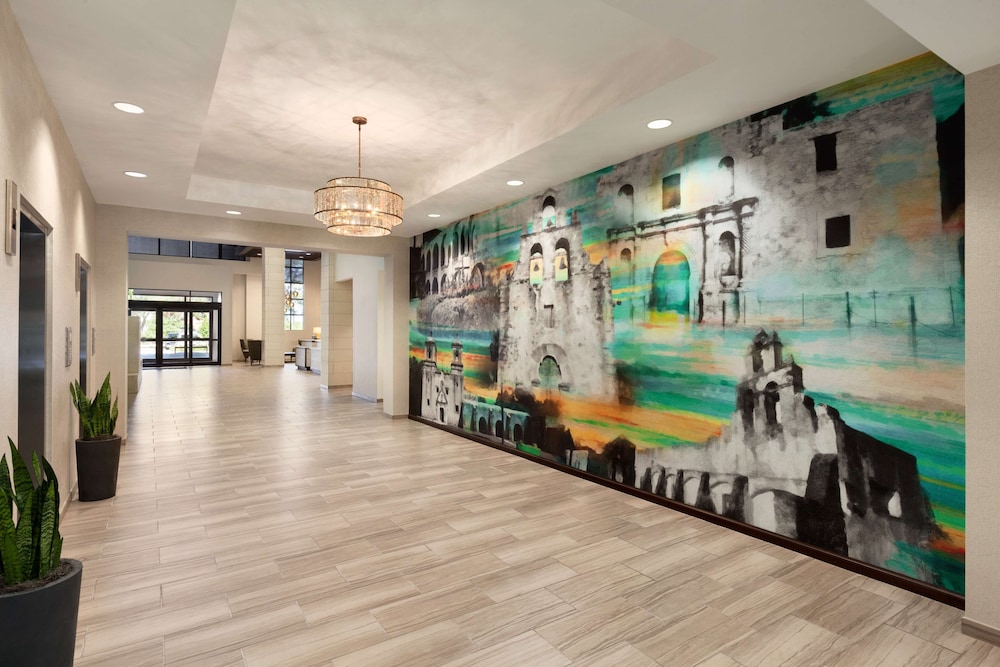 Embassy Suites by Hilton San Antonio Brooks Hotel & Spa - photo 42