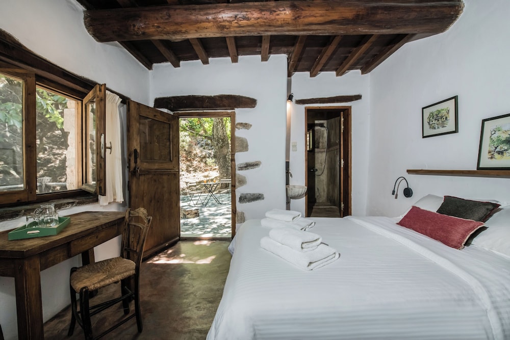 Milia Mountain Retreat in Kissamos, Greece