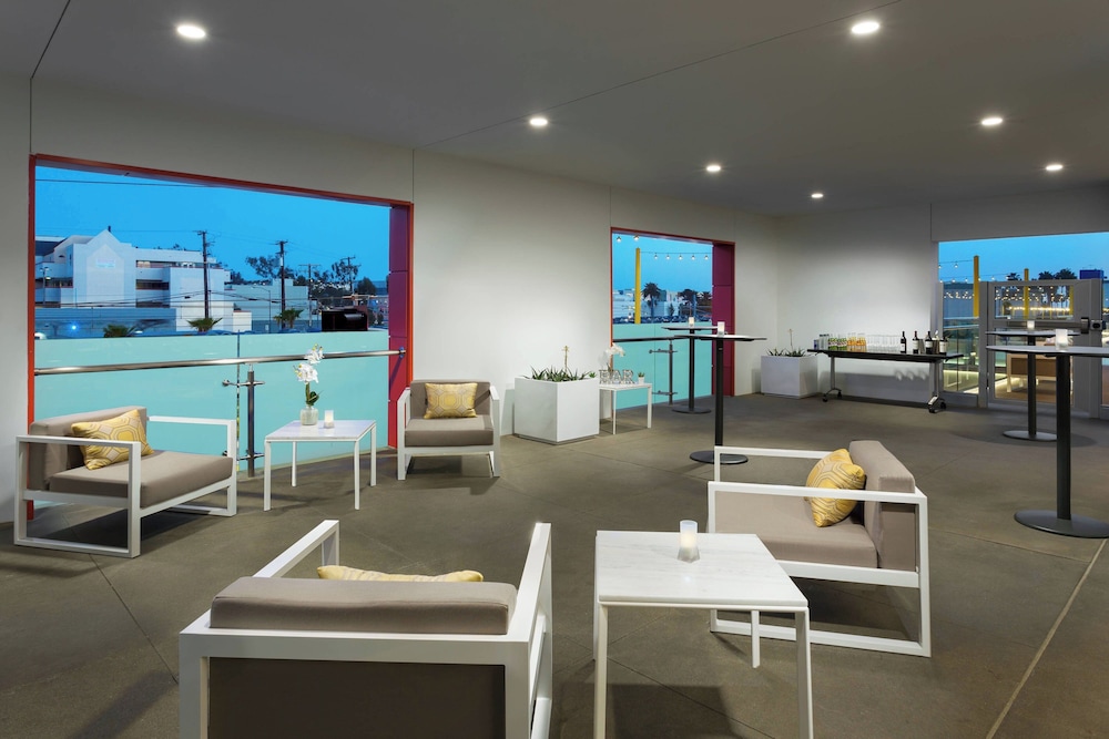 Courtyard by Marriott Santa Monica - photo 42
