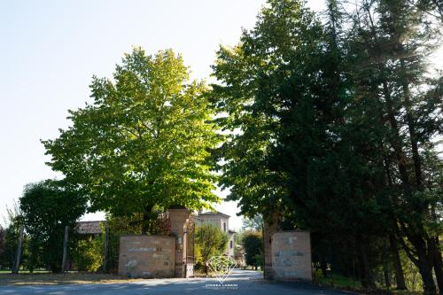 La Rondanina — 4-Star Luxury Hotel in Alseno, Italy