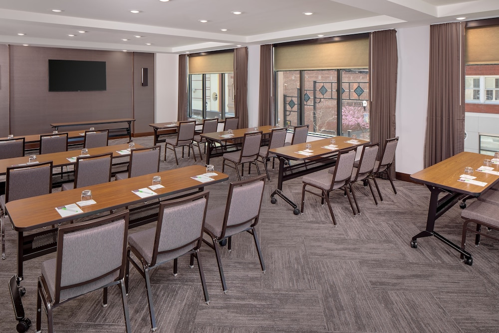 Hyatt Place Florence Downtown - photo 19